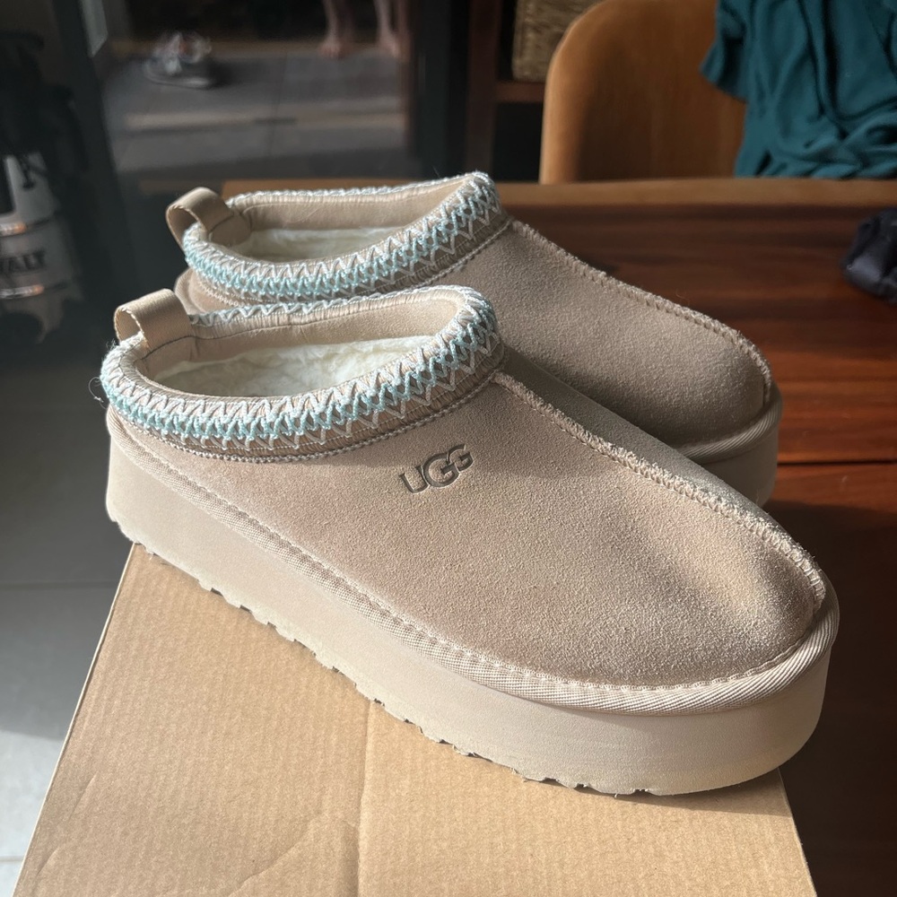 Ugg Tazz Slippers in Sand